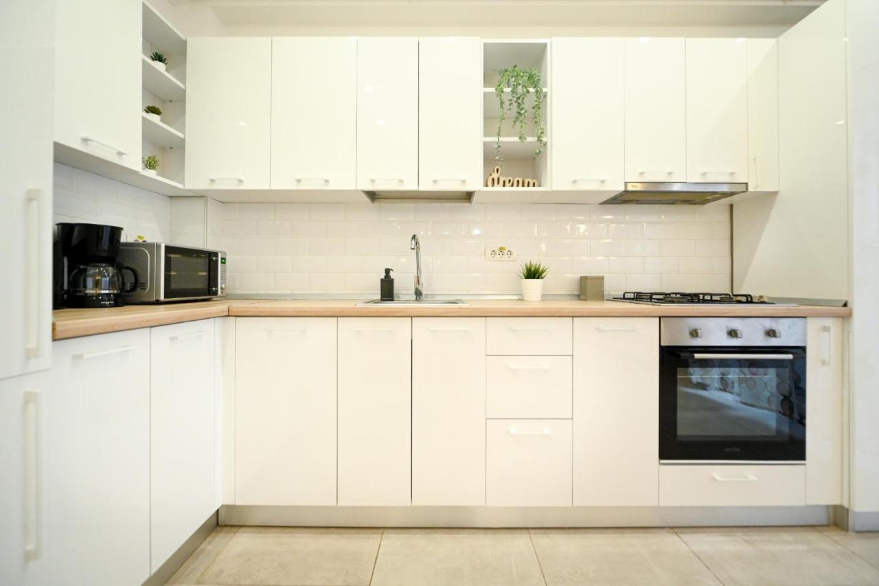 Splendid 2Br Apartment With Breathtaking Views Of Casa Poporului Bükreş Dış mekan fotoğraf